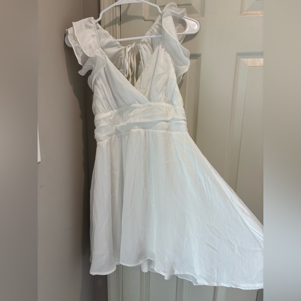 BRAND NEW Altar’d State white dresss